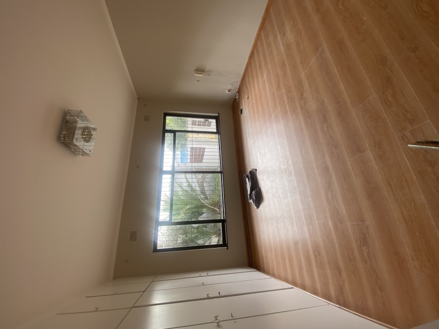 To Let 4 Bedroom Property for Rent in Milnerton Central Western Cape